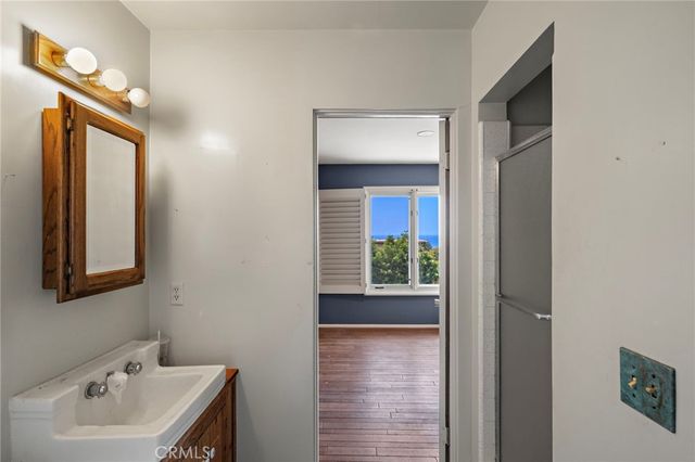 459 Hilledge Drive, Laguna Beach, CA 92651