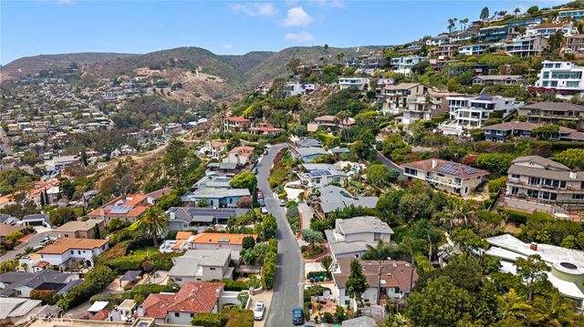 459 Hilledge Drive, Laguna Beach, CA 92651