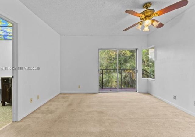 4850 SW 63rd Ter 232, Davie, FL 33314