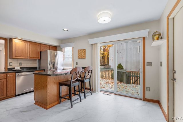 6817 Jayhawk Circle, Lysander, NY 13027