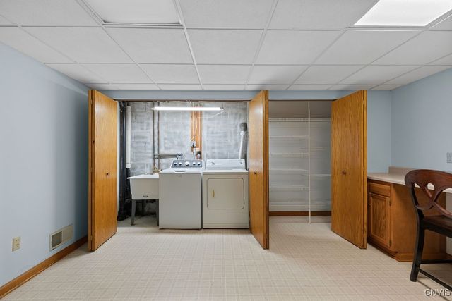 6817 Jayhawk Circle, Lysander, NY 13027