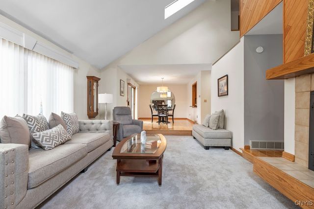 6817 Jayhawk Circle, Lysander, NY 13027