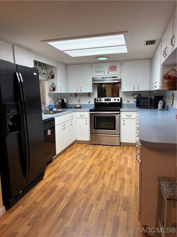 5389 S Bob White Drive, Homosassa, FL 34446