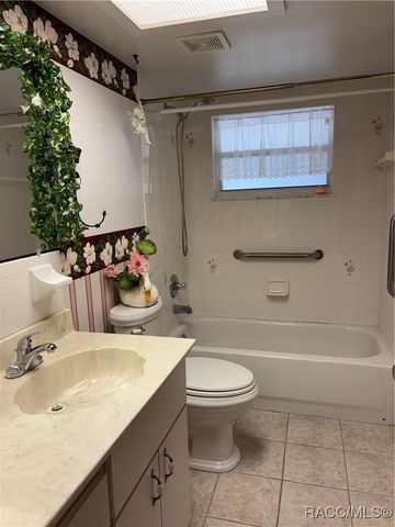 5389 S Bob White Drive, Homosassa, FL 34446