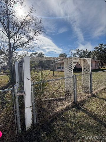 5389 S Bob White Drive, Homosassa, FL 34446