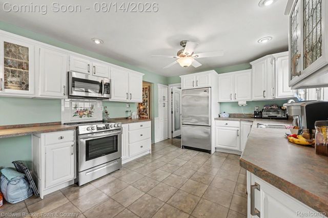 5134 Red Fox Drive, Brighton Township, MI 48114