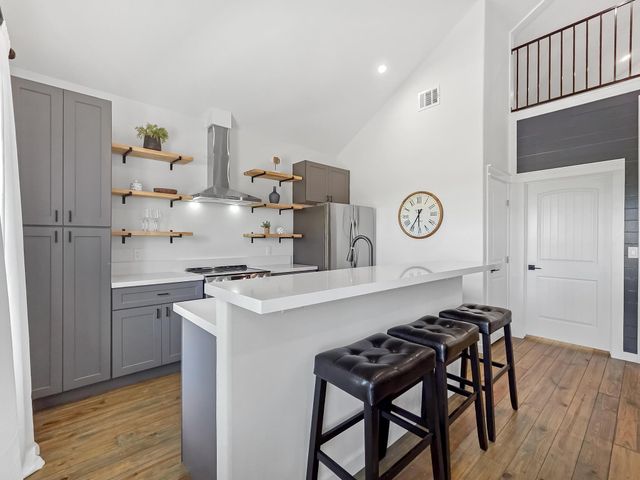 1035 Victoria Lane, Gilchrist, TX 77617