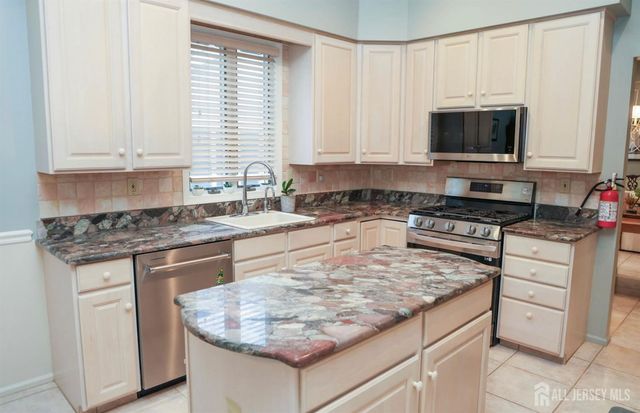 100 Chichester Road, Monroe, NJ 08831
