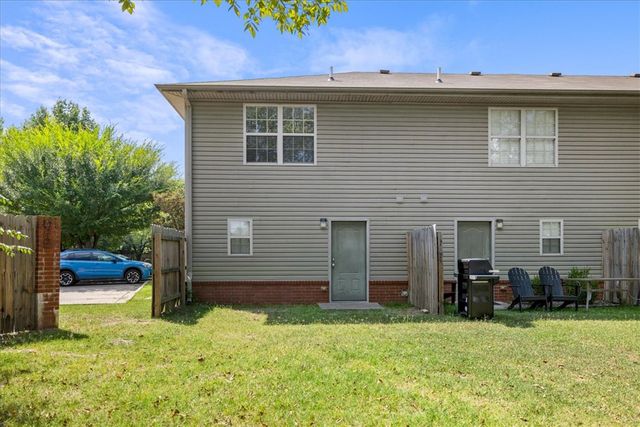 1428 W Netherland Way 1 & 3, Fayetteville, AR 72701