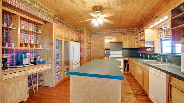 1492 Vz County Road 3504, Wills Point, TX 75169