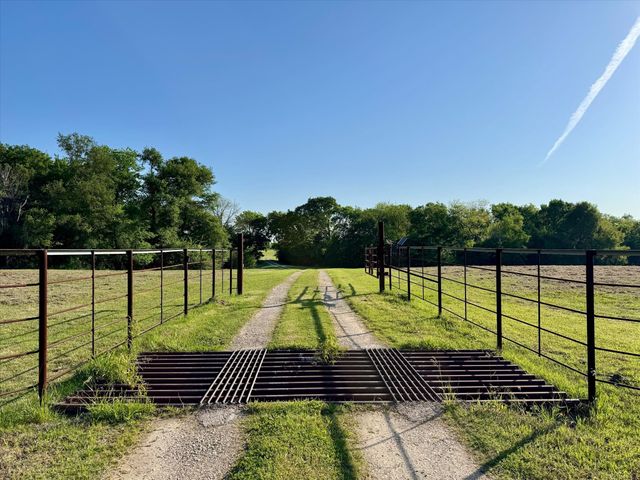 1492 Vz County Road 3504, Wills Point, TX 75169