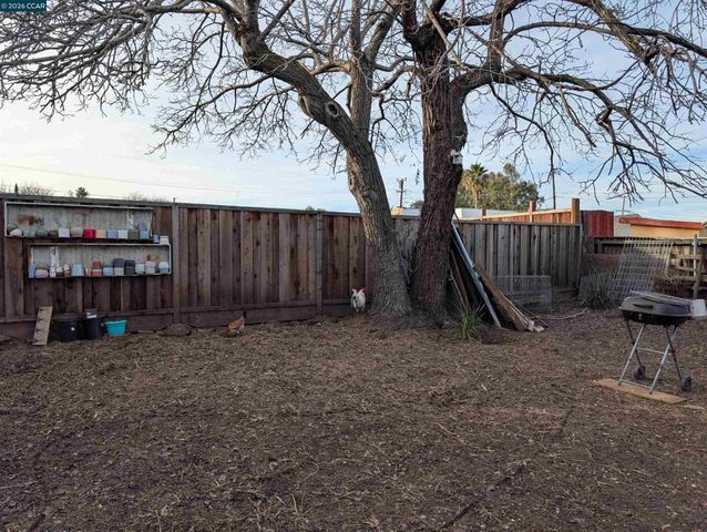 35 Jefferson St, Bay Point, CA 94565