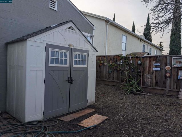 35 Jefferson St, Bay Point, CA 94565