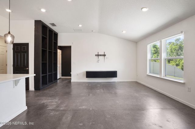 12320 GILLESPIE Avenue, Jacksonville, FL 32218
