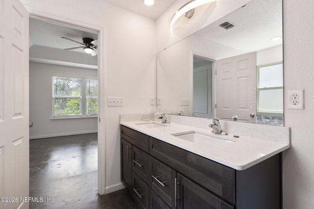 12320 GILLESPIE Avenue, Jacksonville, FL 32218