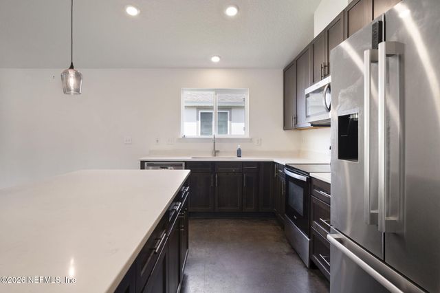 12320 GILLESPIE Avenue, Jacksonville, FL 32218