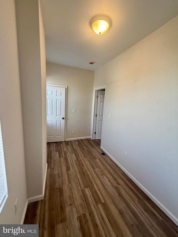 2600 E HOFFMAN ST, Baltimore, MD 21213