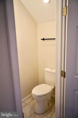 2600 E HOFFMAN ST, Baltimore, MD 21213