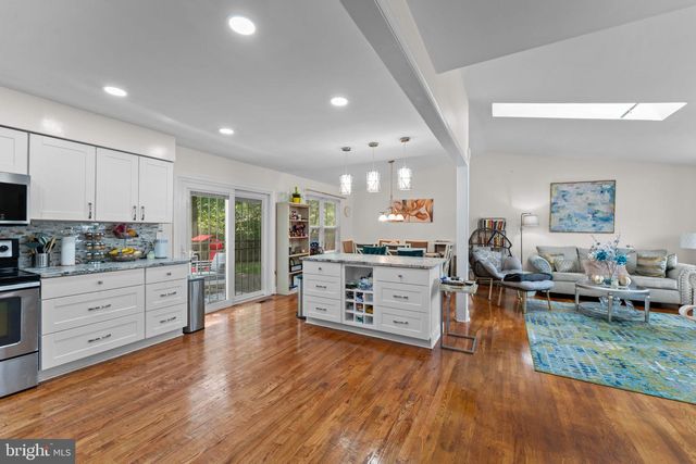 903 CASCADE DR, Fort Washington, MD 20744