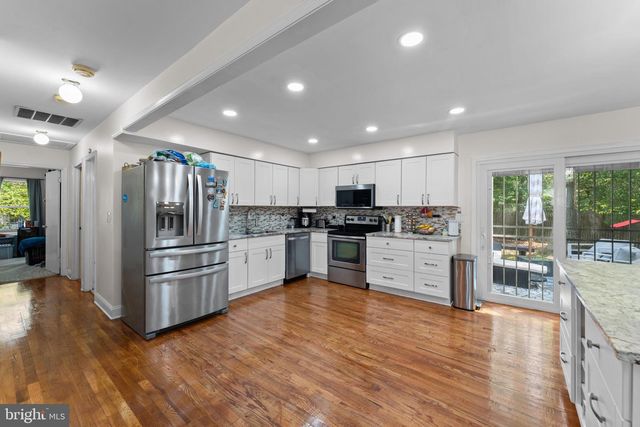 903 CASCADE DR, Fort Washington, MD 20744