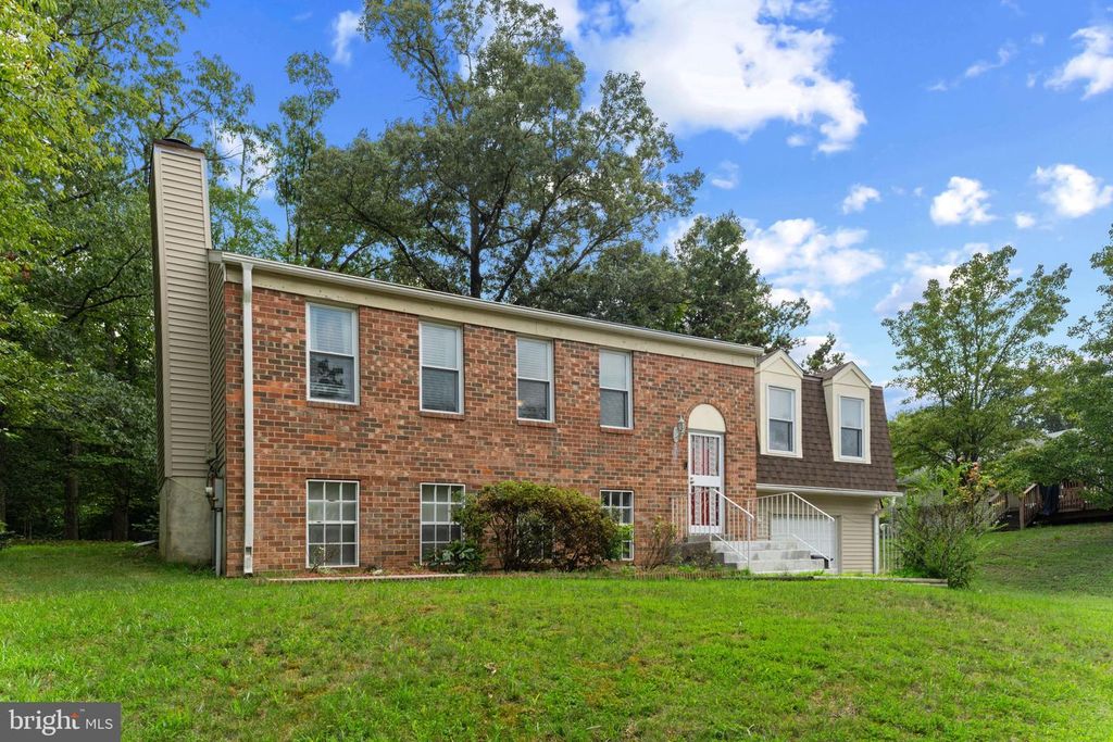 903 CASCADE DR, Fort Washington, MD 20744