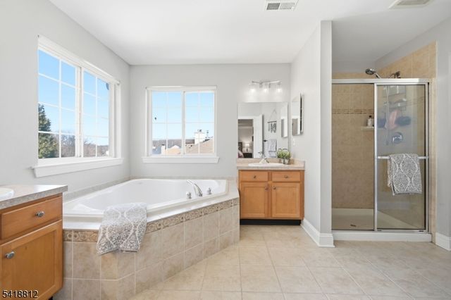 654 Skyline Drive, Jefferson Twp., NJ 07849