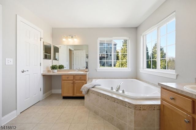 654 Skyline Drive, Jefferson Twp., NJ 07849