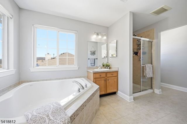 654 Skyline Drive, Jefferson Twp., NJ 07849