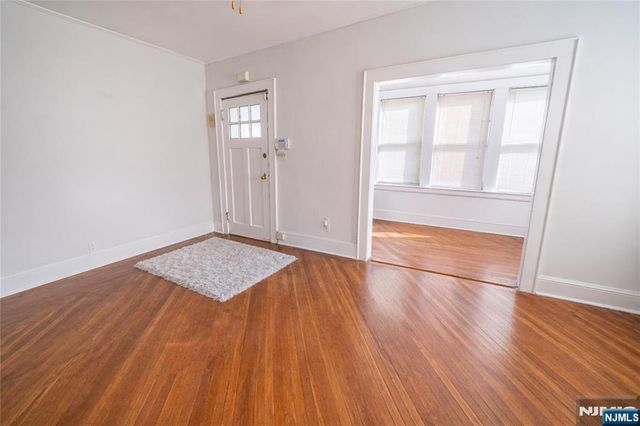 26 Scofield Street, Newark, NJ 07106