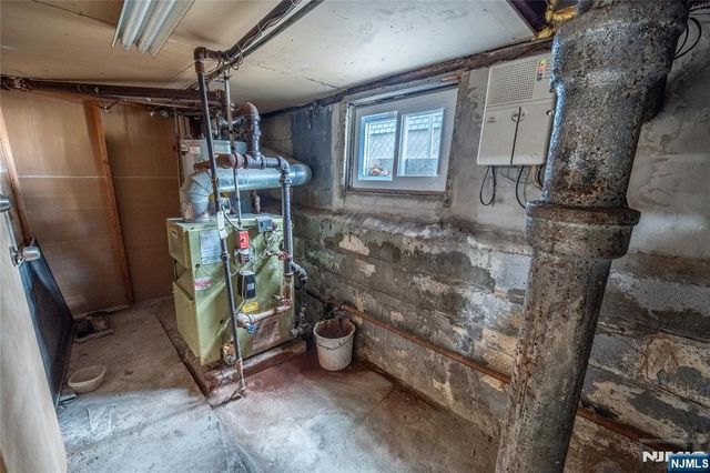 26 Scofield Street, Newark, NJ 07106