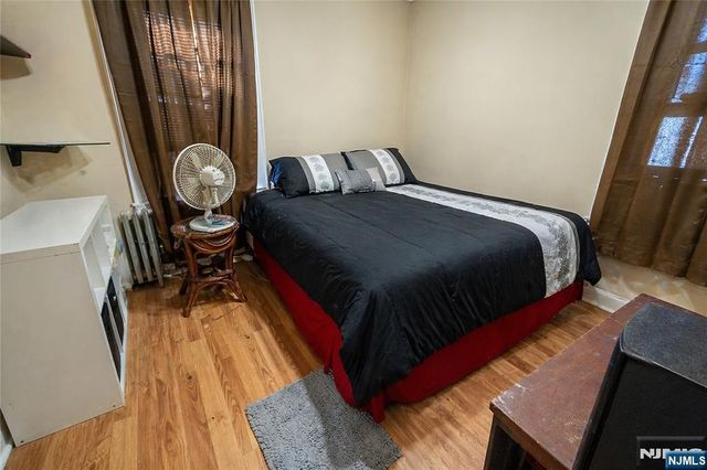 26 Scofield Street, Newark, NJ 07106