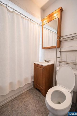 26 Scofield Street, Newark, NJ 07106