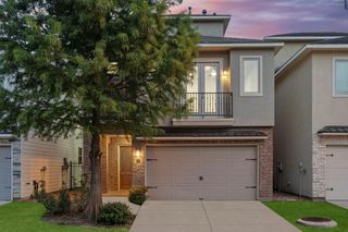10 Jarvis Row Circle, The Woodlands, TX 77380