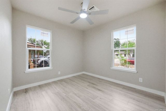 221 Park, Universal City, TX 78148