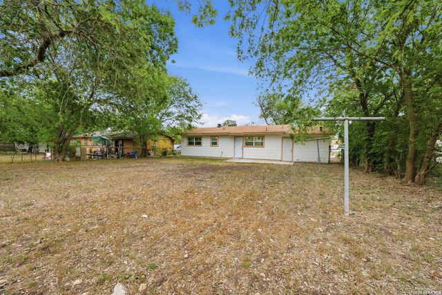 221 Park, Universal City, TX 78148