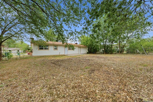 221 Park, Universal City, TX 78148