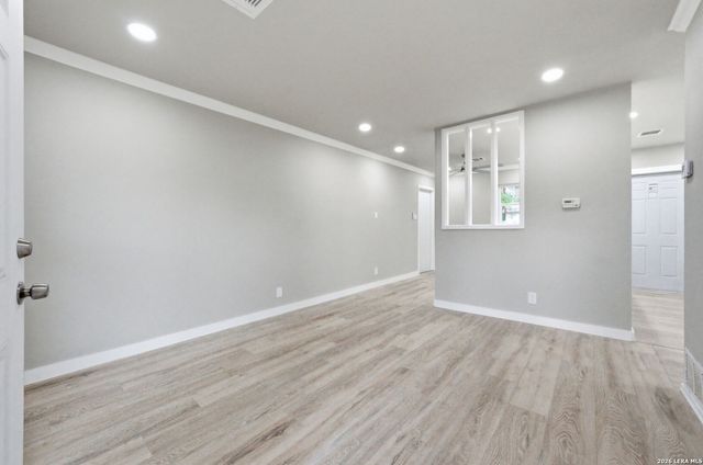 221 Park, Universal City, TX 78148