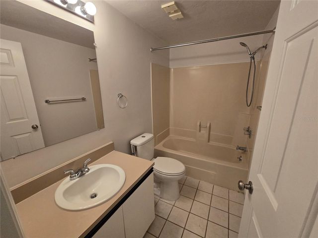 1224 SW 16 AVENUE F, Gainesville, FL 32601