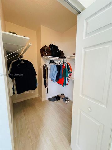 4006 NE 20th St, Homestead, FL 33033