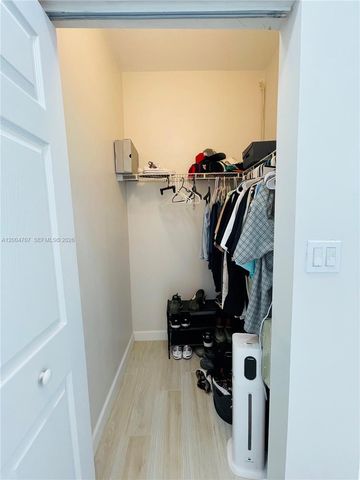 4006 NE 20th St, Homestead, FL 33033