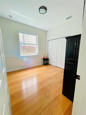 4006 NE 20th St, Homestead, FL 33033