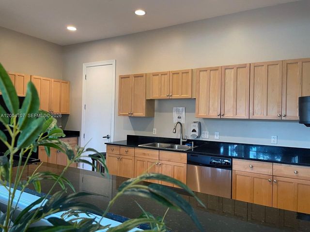 4006 NE 20th St, Homestead, FL 33033