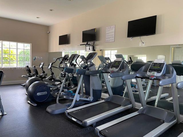 4006 NE 20th St, Homestead, FL 33033