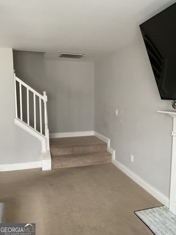 3951 Oak Field Drive, Loganville, GA 30052