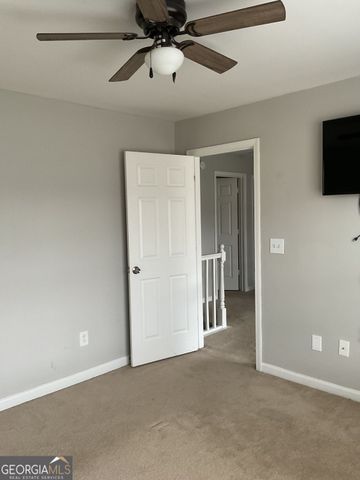 3951 Oak Field Drive, Loganville, GA 30052