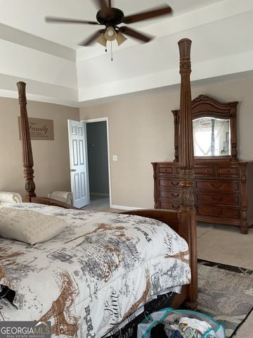 3951 Oak Field Drive, Loganville, GA 30052