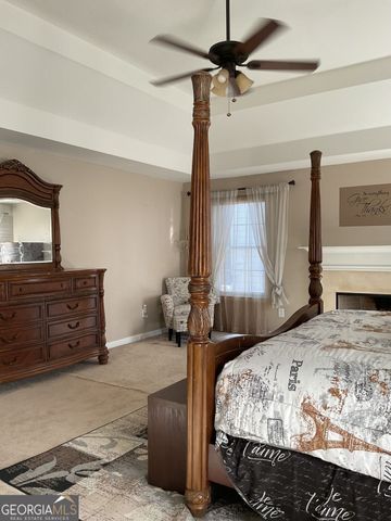 3951 Oak Field Drive, Loganville, GA 30052