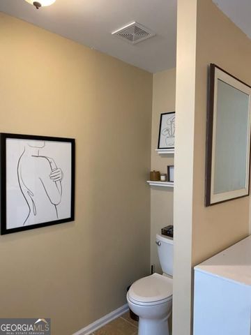 3951 Oak Field Drive, Loganville, GA 30052