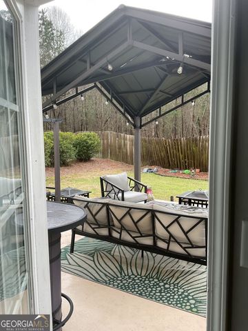 3951 Oak Field Drive, Loganville, GA 30052