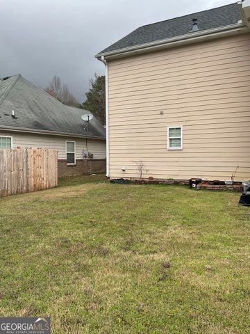 3951 Oak Field Drive, Loganville, GA 30052